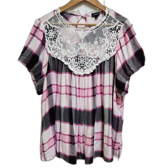 Torrid Top Womens 3X Pink Purple Plaid Crinkle Gauze Crochet Lace Short Sleeve - Picture 1 of 7